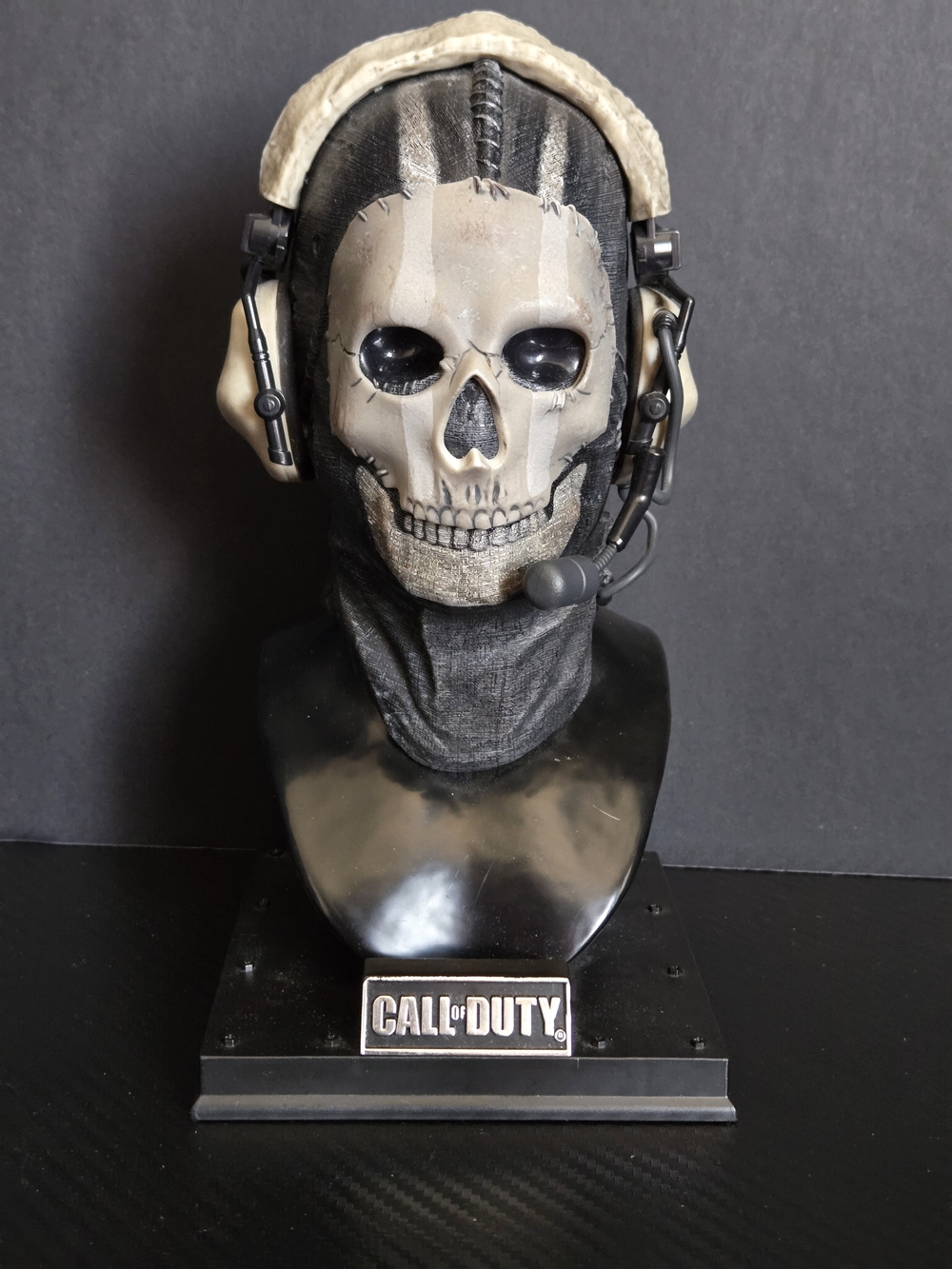 Call Of Duty  LT. SIMON "GHOST" RILEY Bust Statue Figure